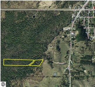 00 E Aspen Dr, Cedar, MI 49621