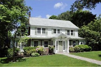1563 Beacon St, Waban, MA 02468