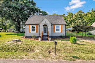 203 Thomas St, Stoneville, NC 27048