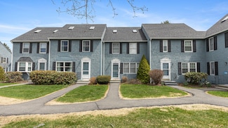 8 Orchard Hills Pkwy, Bangor, ME 04401