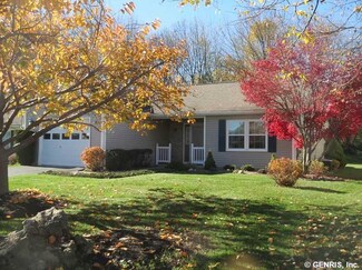 11 Freedom Pond Ln, North Chili, NY 14514