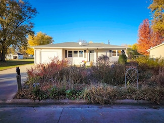 304 W 2nd St, Osmond, NE 68765