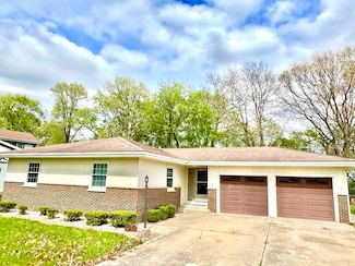 4 J St, Streator, IL 61364