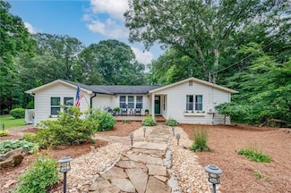 2184 E Cherokee Dr, Woodstock, GA 30188