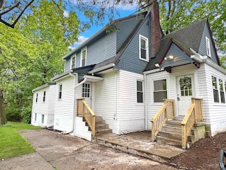 6137 Benneville St, Cincinnati, OH 45230