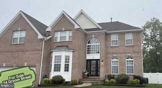34 Groom St, Burlington, NJ 08016