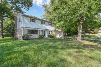8238 Asbury Hills Dr, Cincinnati, OH 45255