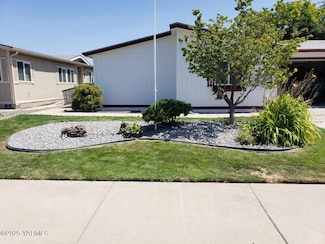 1713 S 69th Ave, Yakima, WA 98908