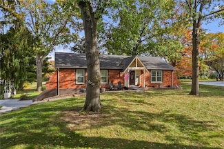 903 Goodrich Dr, Richmond, MO 64085