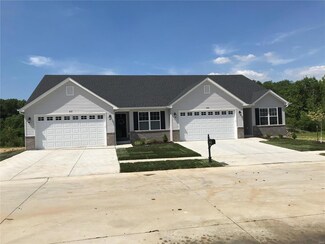 404 Harry Truman Ct, Festus, MO 63028