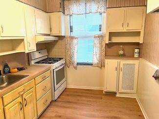 415 Hawthorne St Unit 2, Brooklyn, NY 11203