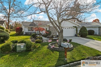 264A Glen Rd, Monroe Township, NJ 08831