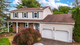 76 Point View Pkwy, Wayne, NJ 07470