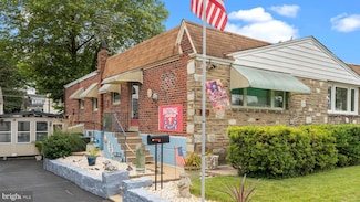 2010 Tomlinson Rd, Philadelphia, PA 19116
