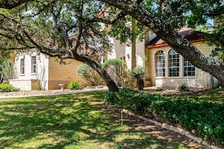 511 Shadywood Ln, Dripping Springs, TX 78620