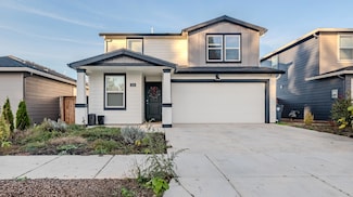 529 Black Bear Dr, Medford, OR 97501