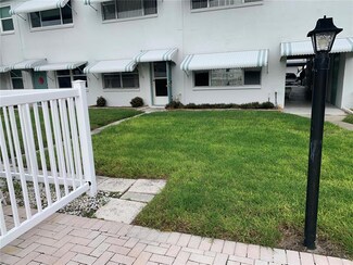 5286 81st St N Unit 7, Saint Petersburg, FL 33709