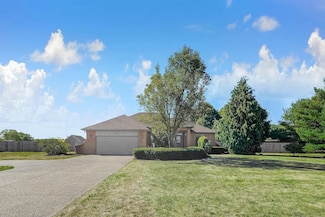 271 Valley Dr NE, Newark, OH 43055