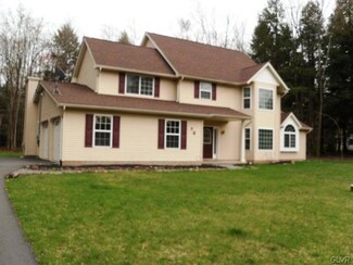7 Beechwood Rd, Blakeslee, PA 18610