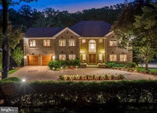 8025 Glengalen Ln, Chevy Chase, MD 20815