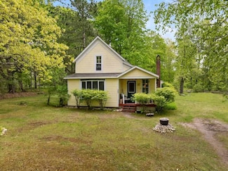 5885 W Levering Rd, Harbor Springs, MI 49740