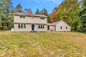 164 Brook Rd, Falmouth, ME 04105