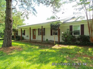 208 Bill Collins Rd, Mendenhall, MS 39114