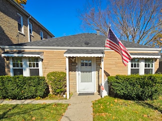 2005 Emerson St, Evanston, IL 60201