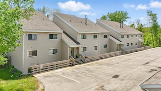 215 40th Street Dr SE Unit 304, Cedar Rapids, IA 52403