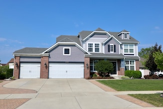 10052 Pearwood Dr, Saint John, IN 46373