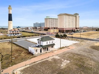 33 S Metropolitan Ave, Atlantic City, NJ 08401