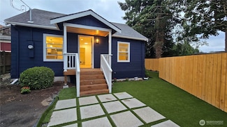 744 N 88th St, Seattle, WA 98103