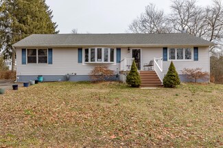 1 Brook St, Lakehurst, NJ 08733