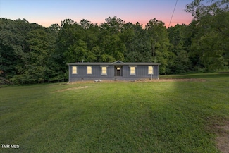 2739 Siam Rd, Elizabethton, TN 37643