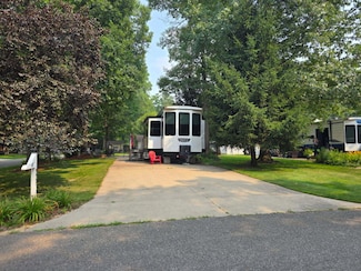 9467 S Easy Ln Unit 18, Baldwin, MI 49304