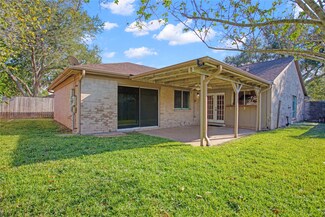 3127 Pecan Point Dr, Sugar Land, TX 77478