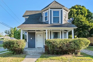 1041 Thomas St SE, Grand Rapids, MI 49506