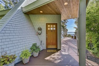 25108 Sr525, Greenbank, WA 98253