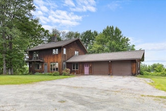985 Slate Ledge Rd, Littleton, NH 03561