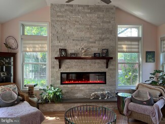 1808 Meridian Dr, Hagerstown, MD 21742