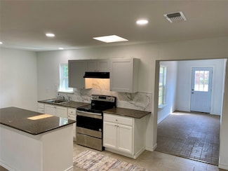 100 Burl St, Corinth, TX 76208