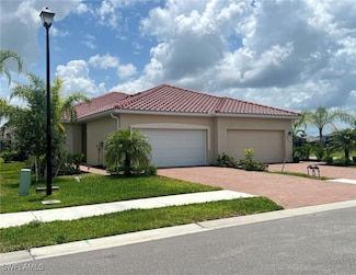 2640 Vine Ave, Naples, FL 34120