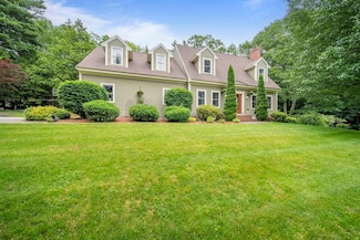 71 Deerwood Hollow, Chester, NH 03036