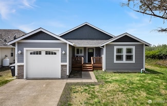 571 Puffin Ave NE, Ocean Shores, WA 98569