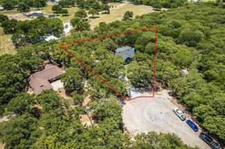 5601 Scott Ct, Joshua, TX 76058