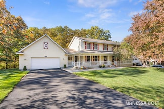 6885 Blythefield Ave NE, Rockford, MI 49341