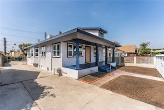 322 W Gage Ave, Los Angeles, CA 90003