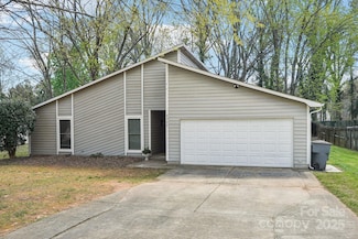 6305 Hanna Ct, Charlotte, NC 28212