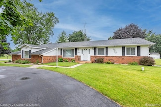 6934 Colonial Dr, Tecumseh, MI 49286