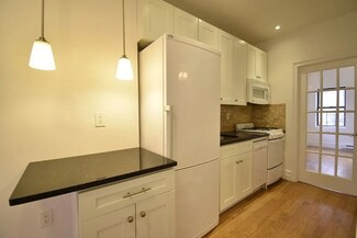 888 10th Ave Unit 3A, New York, NY 10019